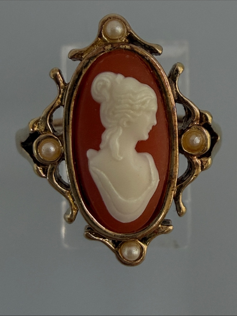 vintage Avon Cameo Portrait Ring in Coral and Gold